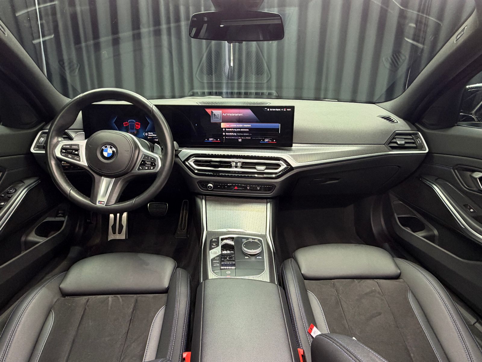 Fahrzeugabbildung BMW 320i Touring M Sport|HIFI|RF-CAM|ACC