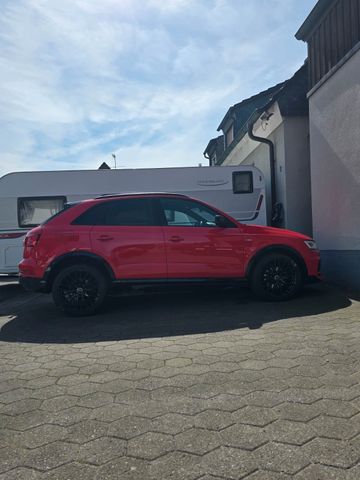 AUDI Q3 2.0 TFSI quattro S tronic sport sport