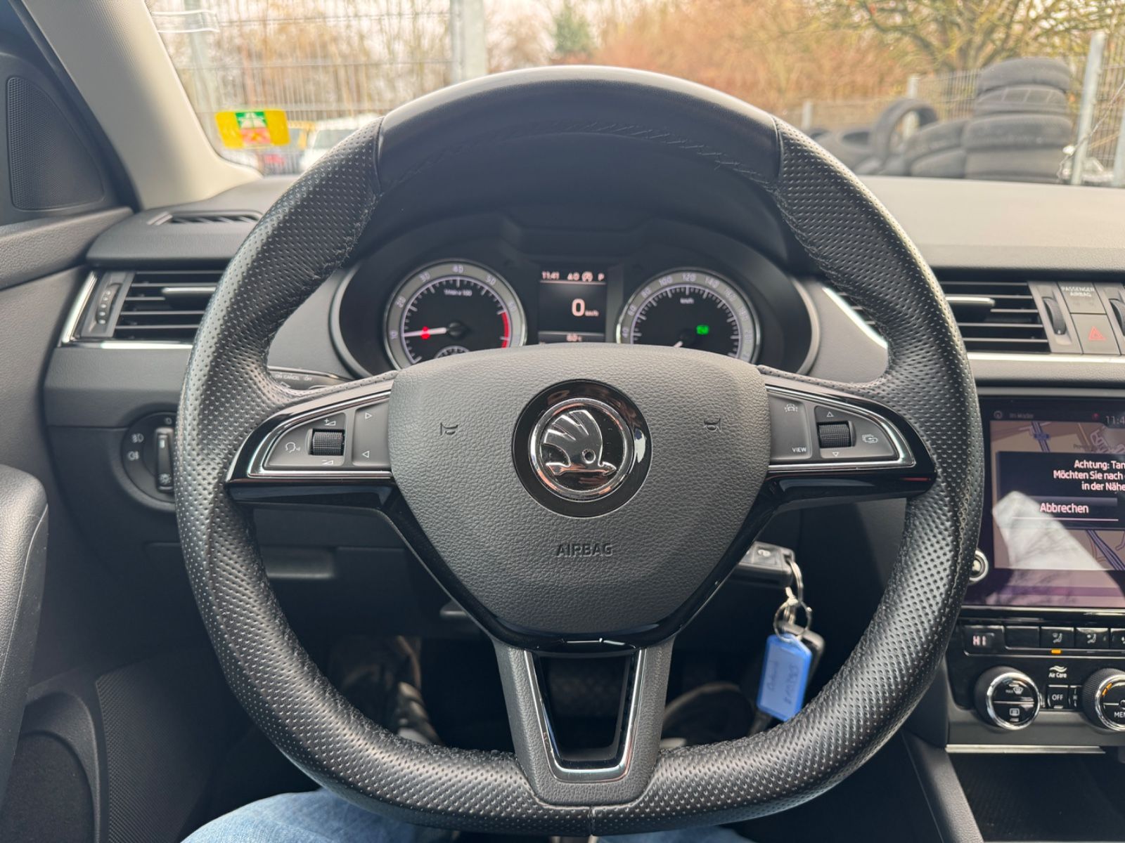 Fahrzeugabbildung SKODA Octavia Combi Ambition DSG+Navi+Alu