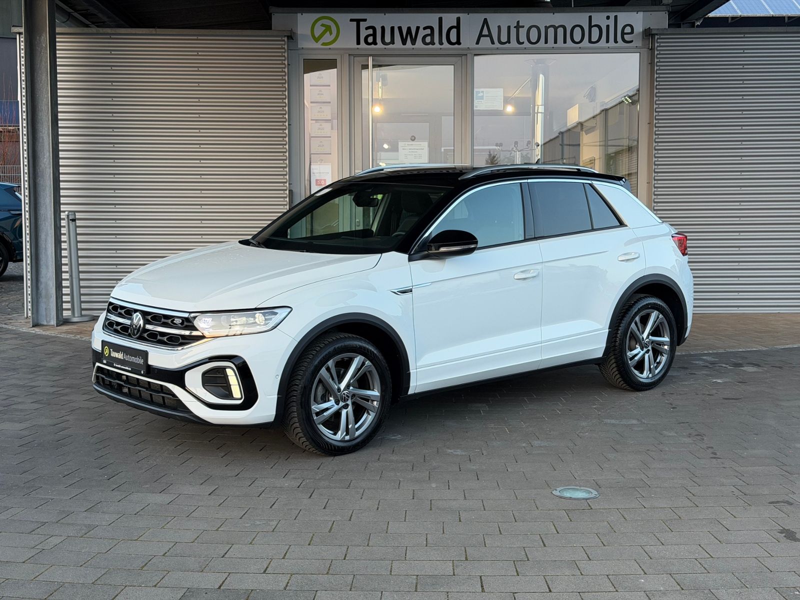 Volkswagen T-Roc - Bild 2