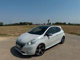 Peugeot 208 1.6 GTi 200 THP GTi - HU neu, Panoramadach - Peugeot 208 von privat