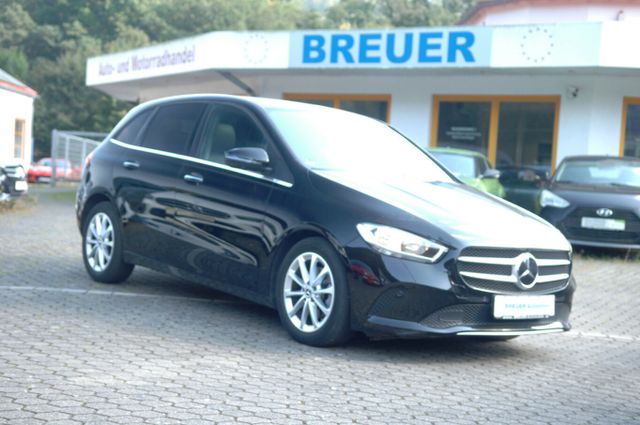 Mercedes-Benz B 200 d Style Pano Distronic KEYLESS Standheizun