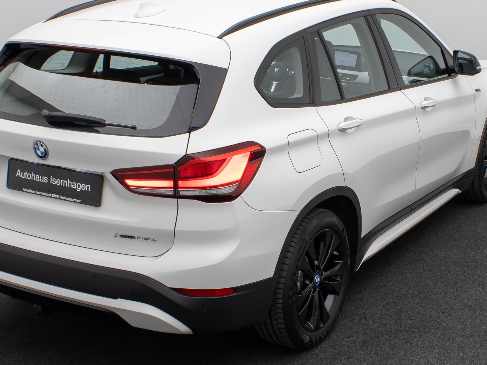 Fahrzeugabbildung BMW X1 xD25e Sport Line Kamera HUD DAB Leder 18Zoll