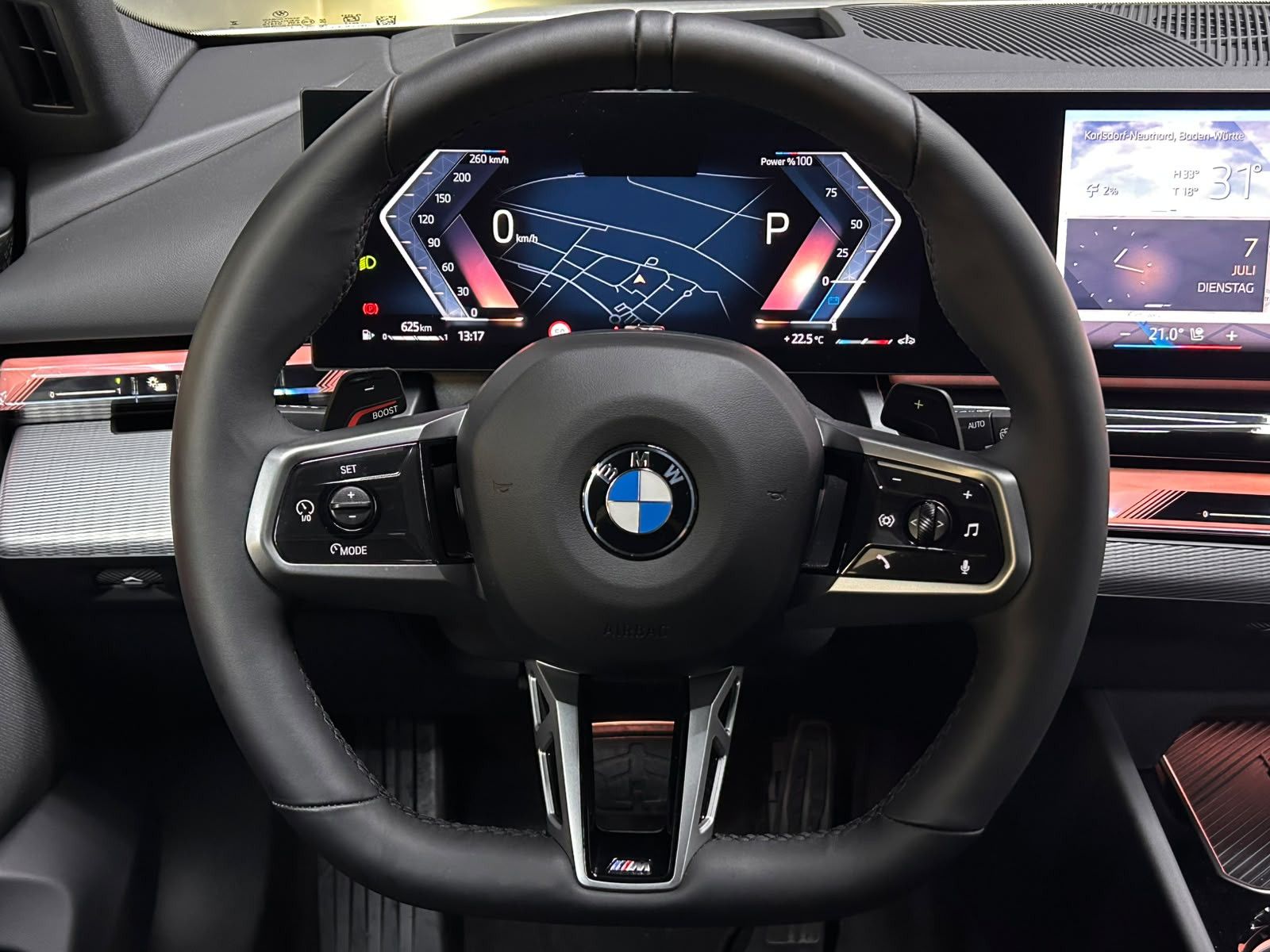 Fahrzeugabbildung BMW 520 T Sport Aut M PAKET+SCHADO+HEAD+H&K+360+AHK+