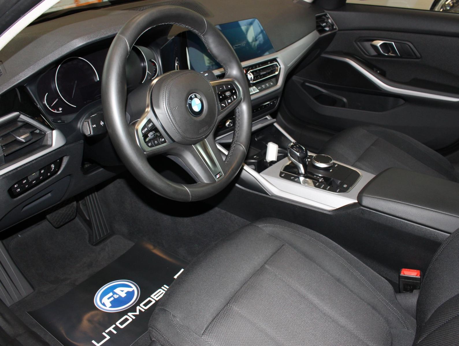 BMW 320i Advantage 1.Hand+GSD+CarPlay+Kamera+AHK