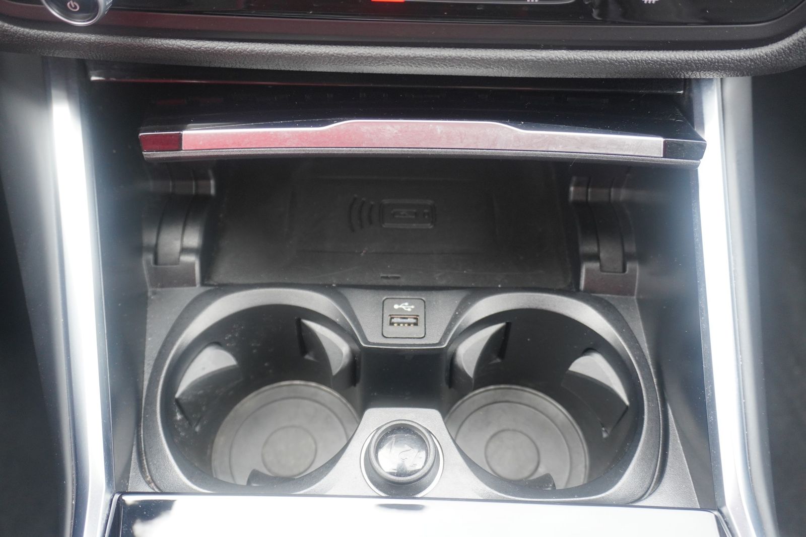 BMW 318i Touring Aut. LED Navi Teilleder Sportsitze foto 24