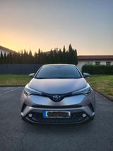 Toyota C-HR 1.8-l-VVTi Hybrid Team Deutschland Team - gebrauchte Toyota C-HR aus dem Jahr 2019