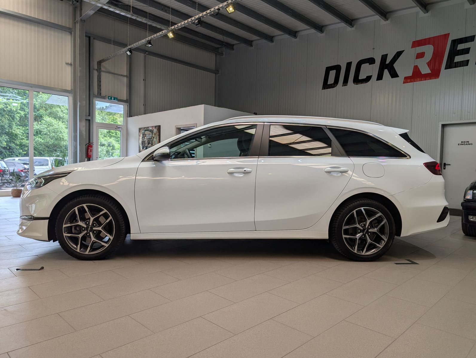 Fahrzeugabbildung Kia cee'd Sportswagon 1.5 DCT Ultimate LED CAM ACC