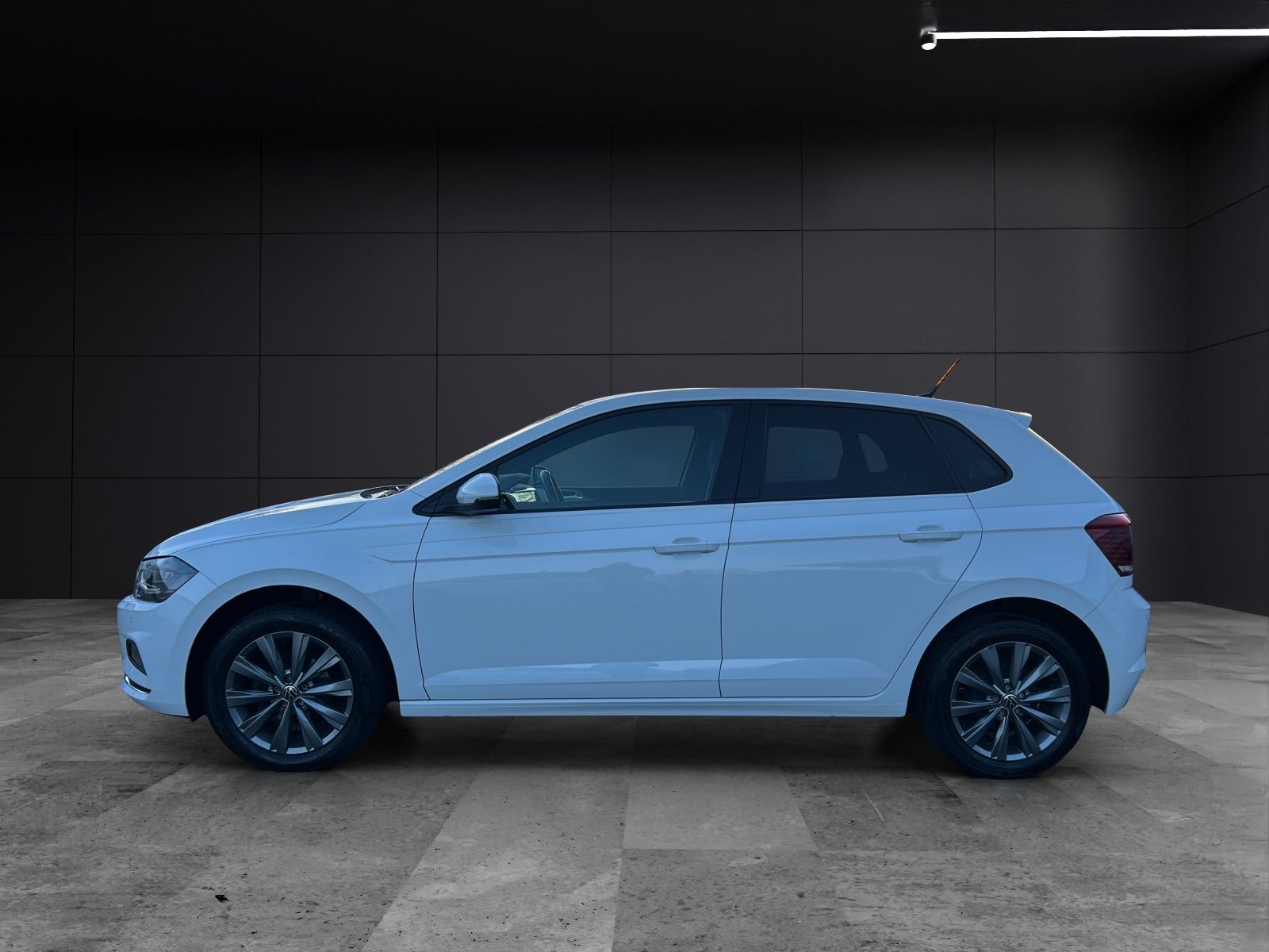 Fahrzeugabbildung Volkswagen Polo Highline TSI DSG LED ACC SH PDC Climatronic