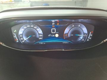 Peugeot 5008 - 8