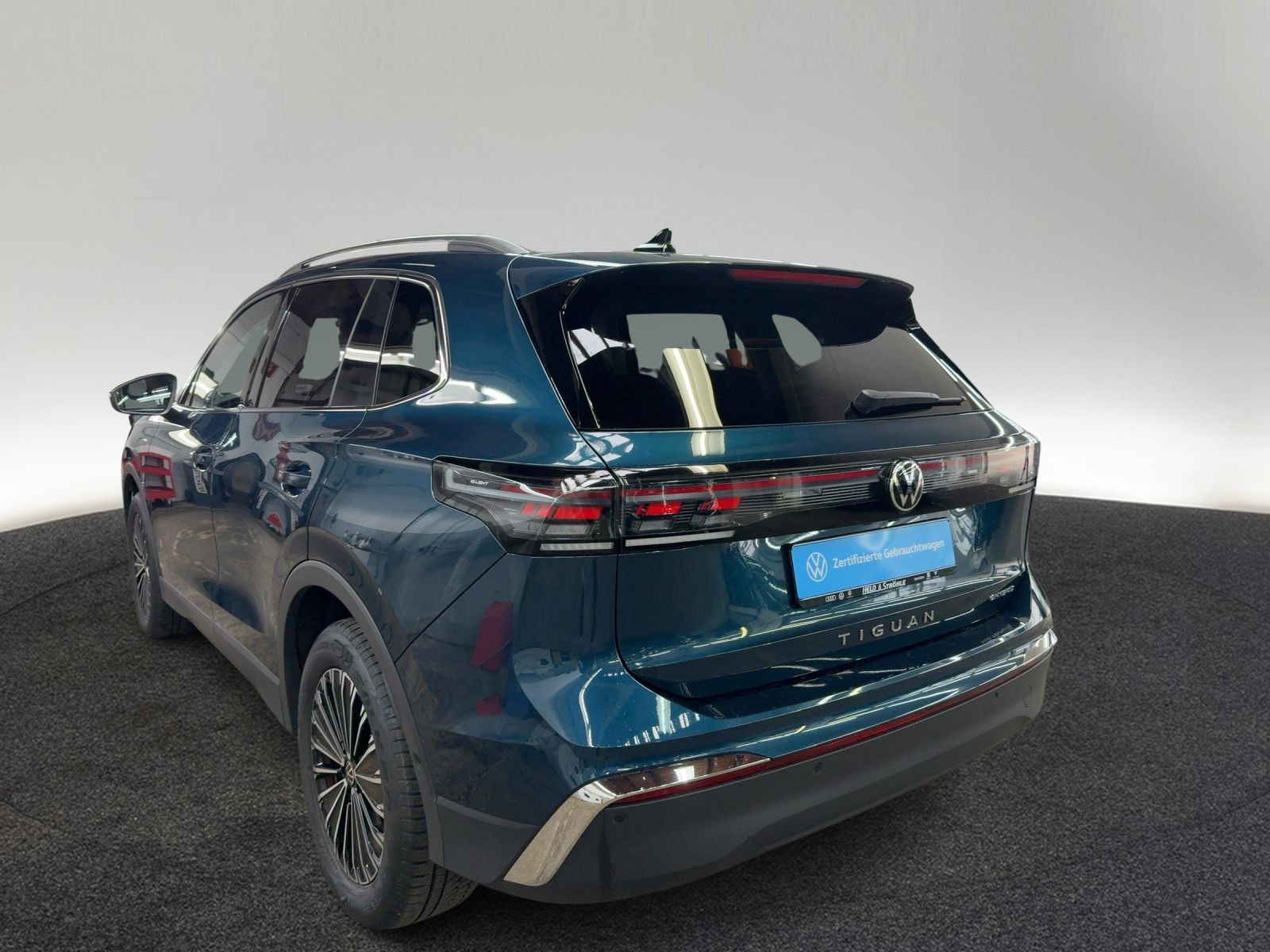 Volkswagen Tiguan Elegance 1.5 eHybrid LED TRAILER DCC KAM foto 3
