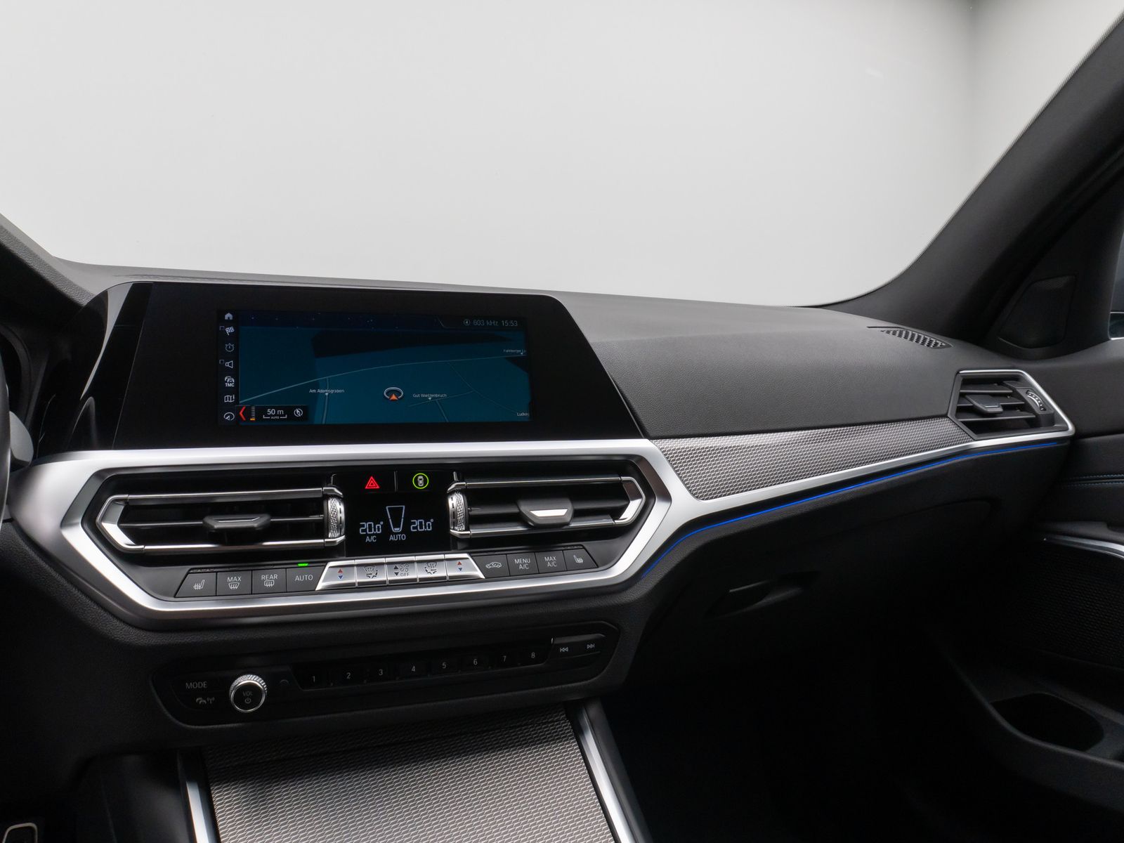 Fahrzeugabbildung BMW 330d M Sport HiFi Lenkradheiz AHK Komfort 18Zoll