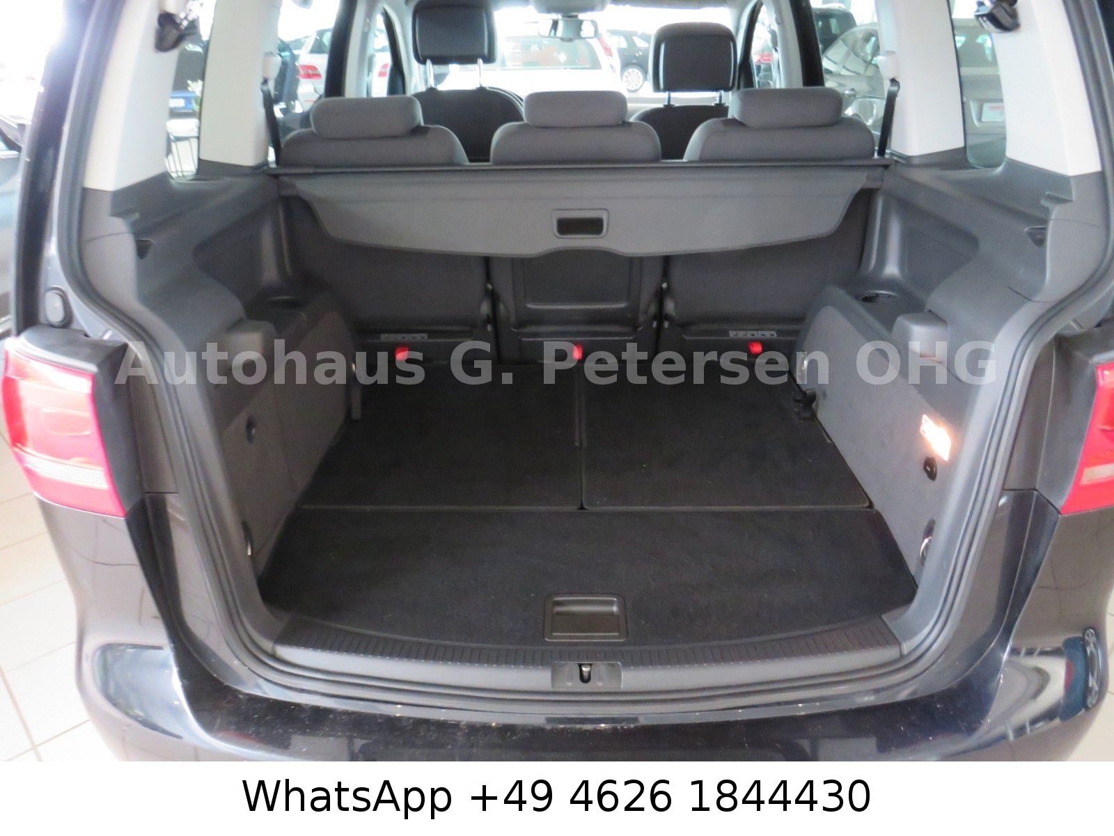 Fahrzeugabbildung Volkswagen Touran Highline*DSG*Sitzh*Einpark*Allwetter*