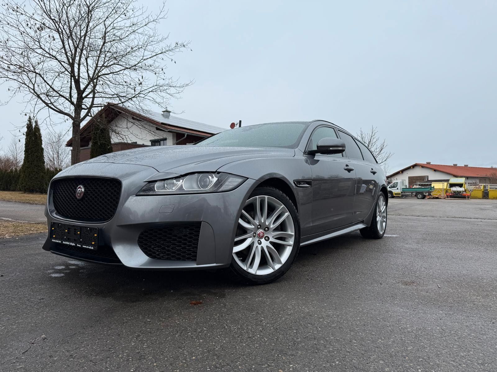 JAGUAR XF