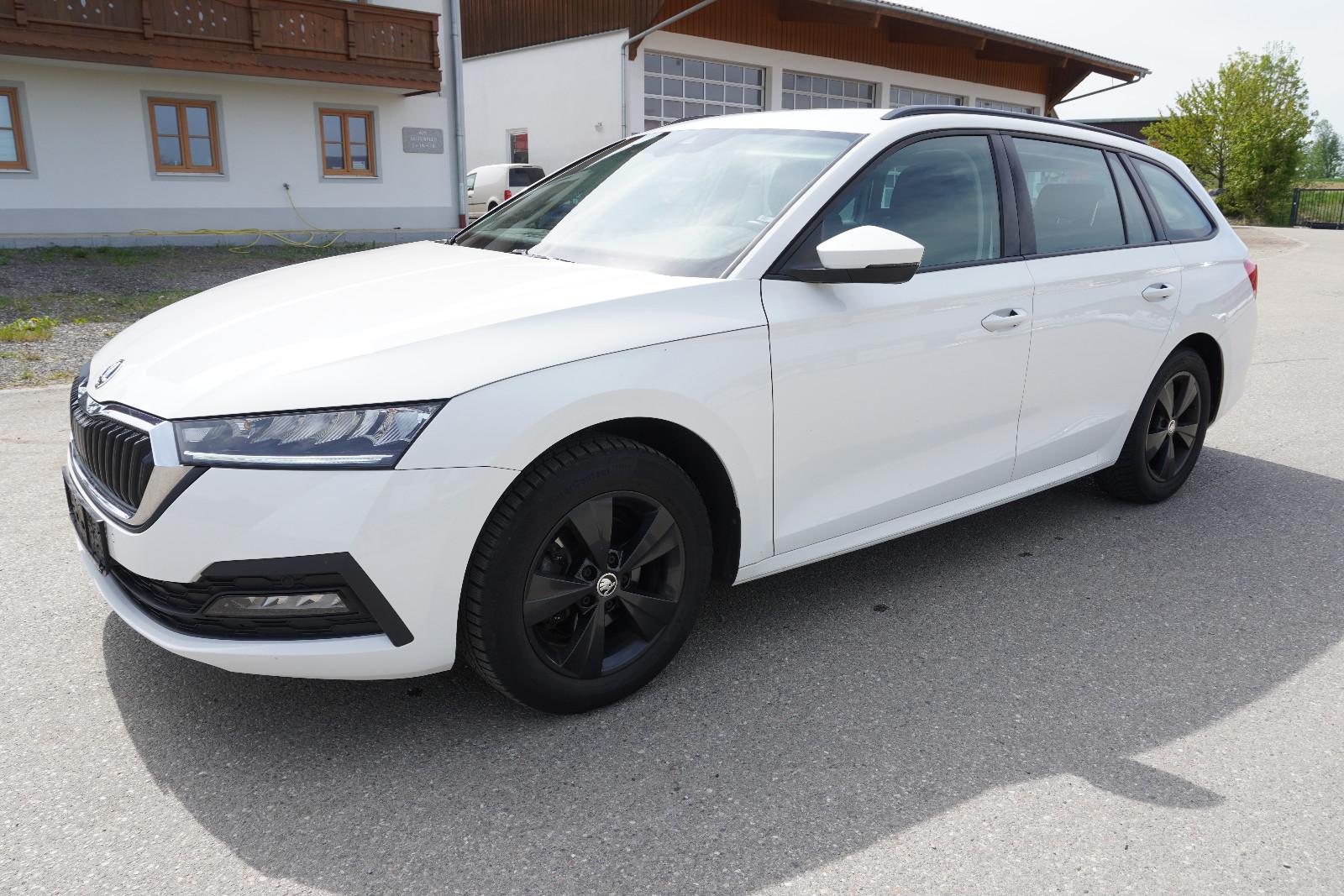 Skoda Octavia Combi Ambition DSG NAV ACC LED 8fach Alu