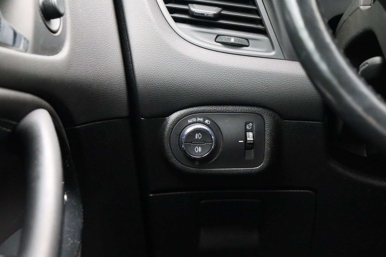 Fahrzeugabbildung Opel Zafira C 2.0 Innovation Start/Stop