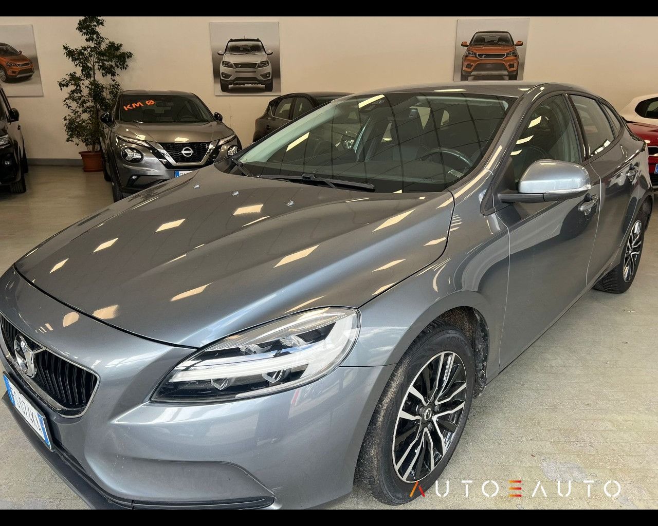 VOLVO V40