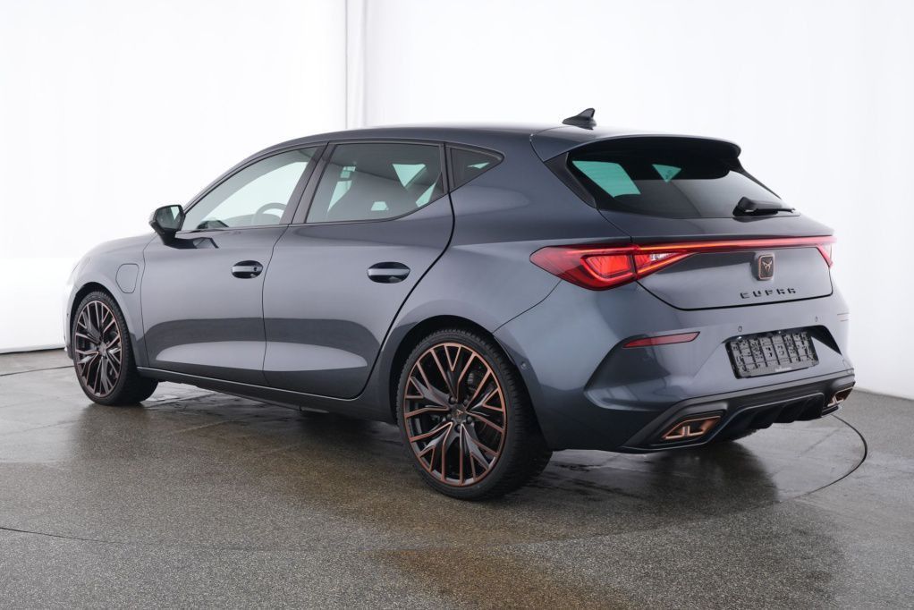 Cupra Leon 1.4 TSI e-HYBRID 180kW Tempo*PDC*RFK*Klima
