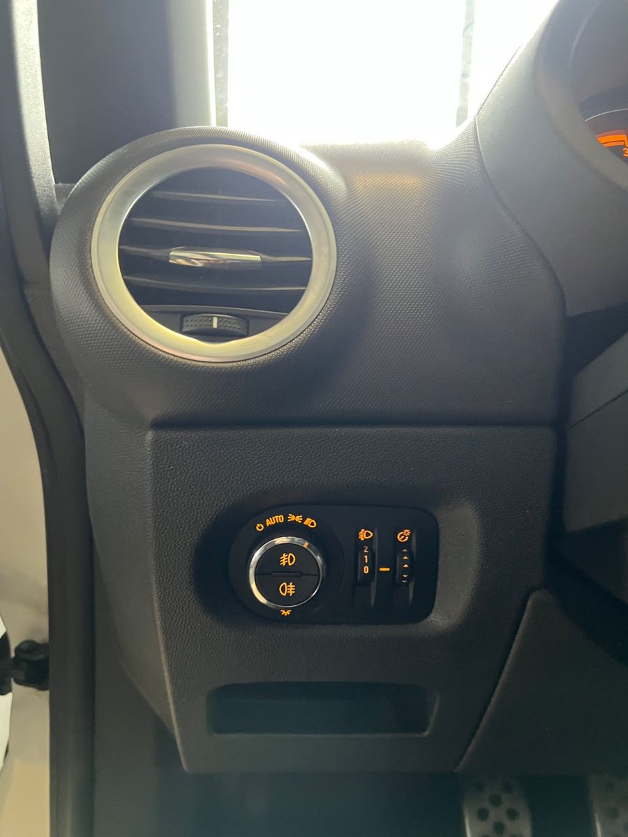 Fahrzeugabbildung Opel Corsa D Color Edition Sport