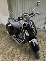 Vespa GTS 125 i.e. Super - ABS - 15 PS - 4000 km - Vespa Motorräder in Düsseldorf