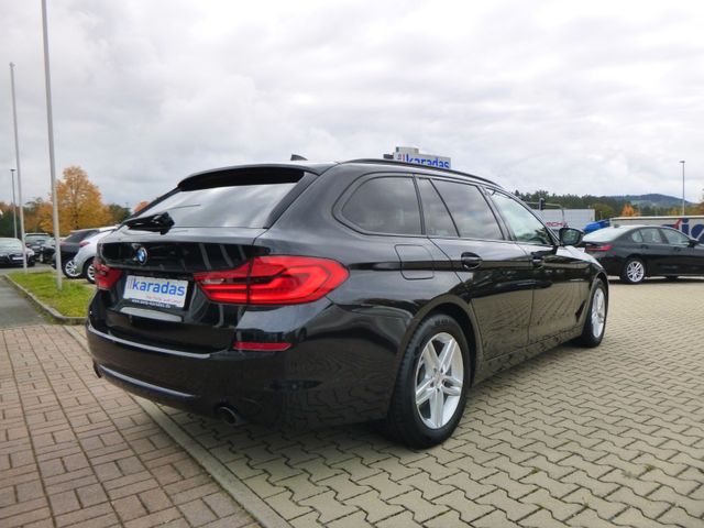 Fahrzeugabbildung BMW 520d Touring Sport Line>AUT/Sport-Line/PANO/NAV<