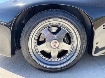 1988 Porsche 928 照片 6