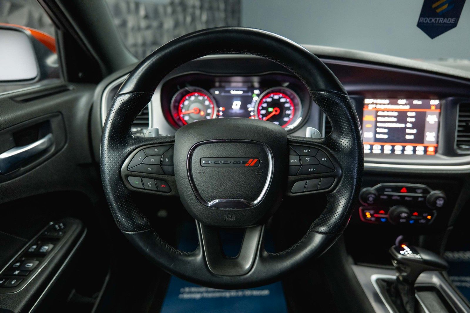 Fahrzeugabbildung Dodge Charger 5.7 V8 HEMI R/T Night-Paket Performance