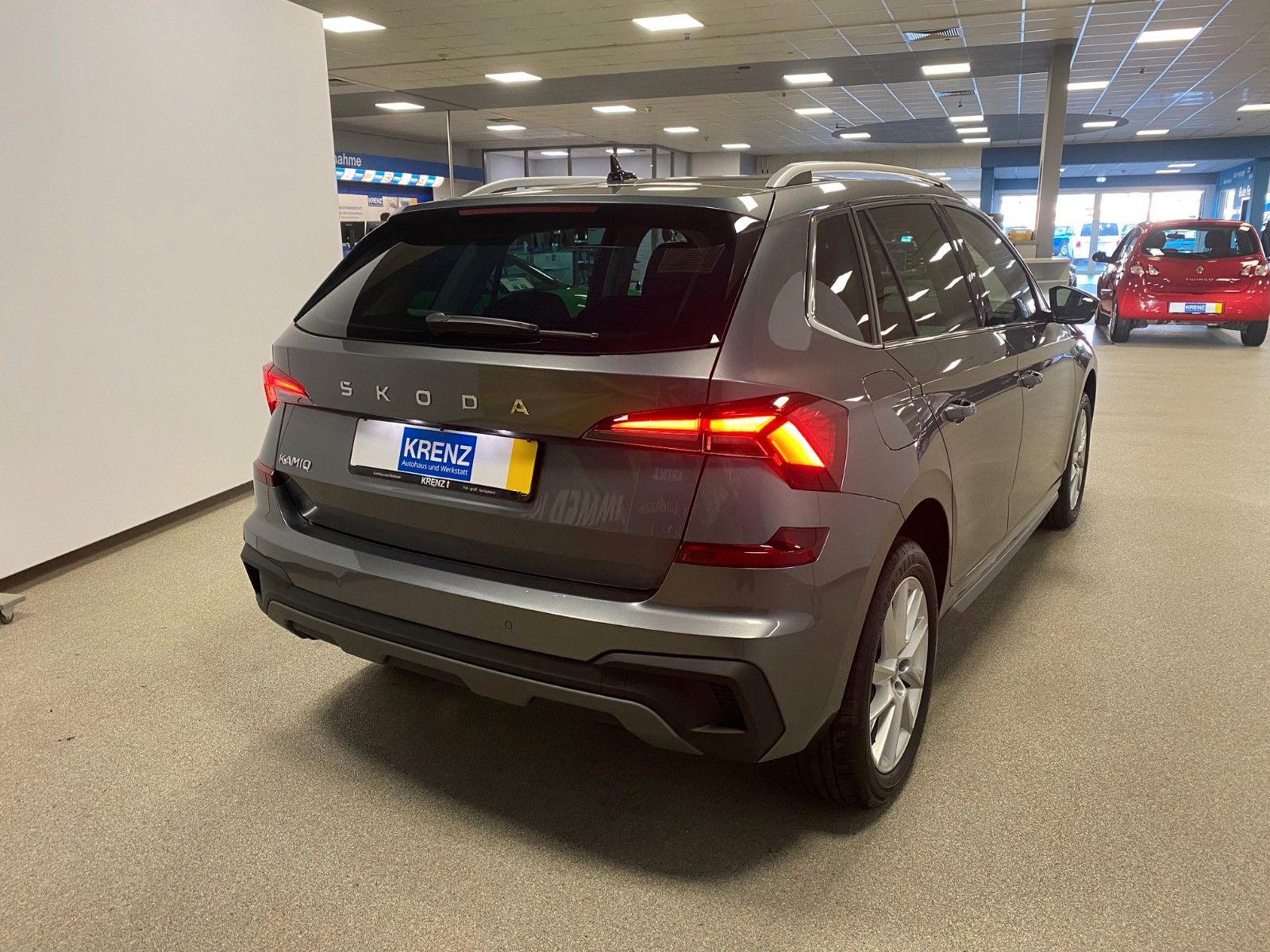 Fahrzeugabbildung SKODA Kamiq 1.0 TSI 85kW DSG Selection ACC+elek.Heck