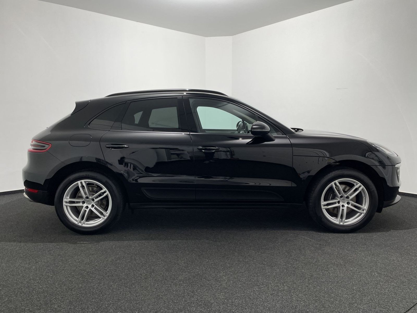 Porsche Macan PDK DAB LED AHK el. Sitze Klima PDC foto 4