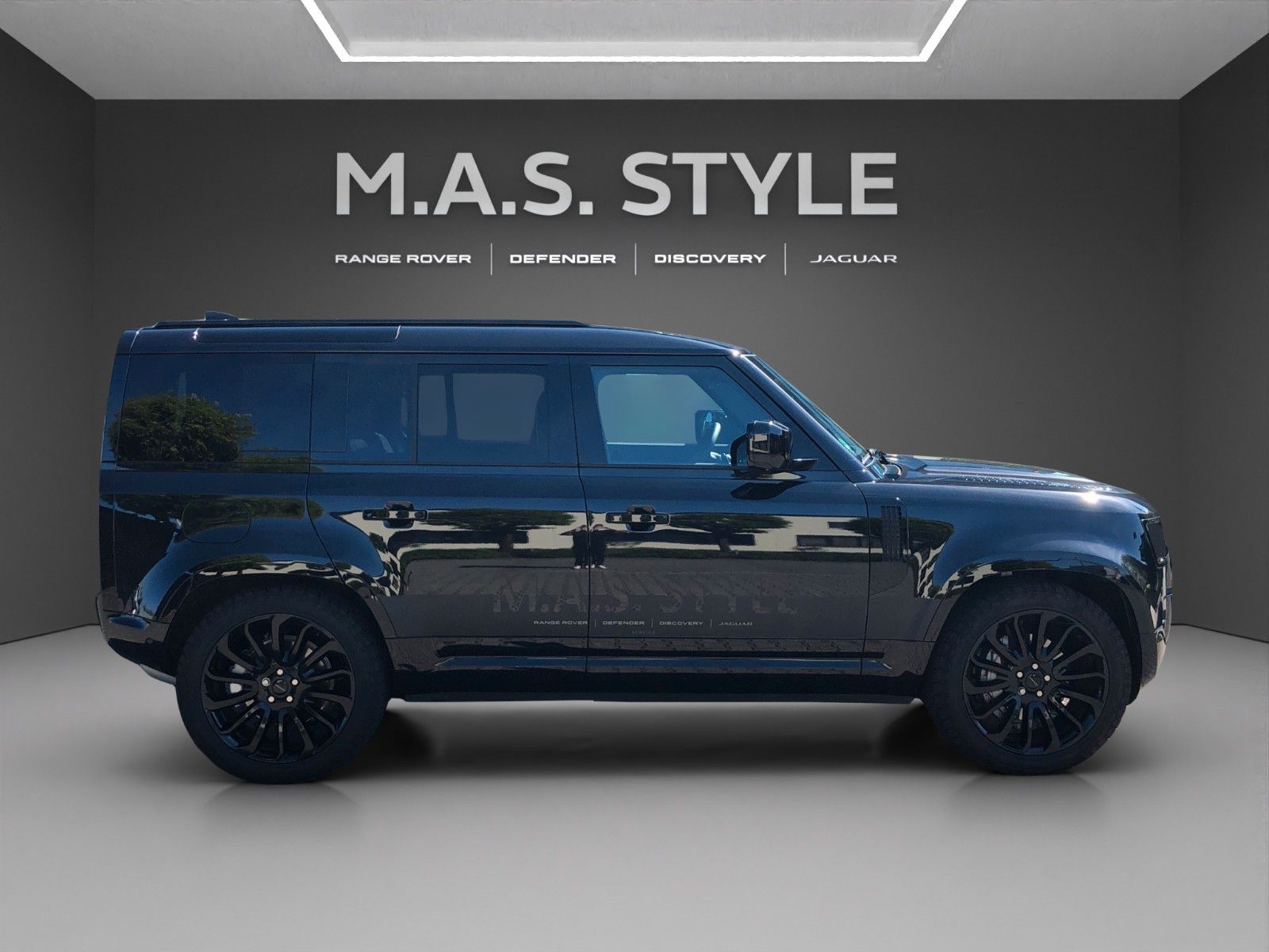 Fahrzeugabbildung Land Rover Defender 110 D350 X-Dynamic HSE MY2026