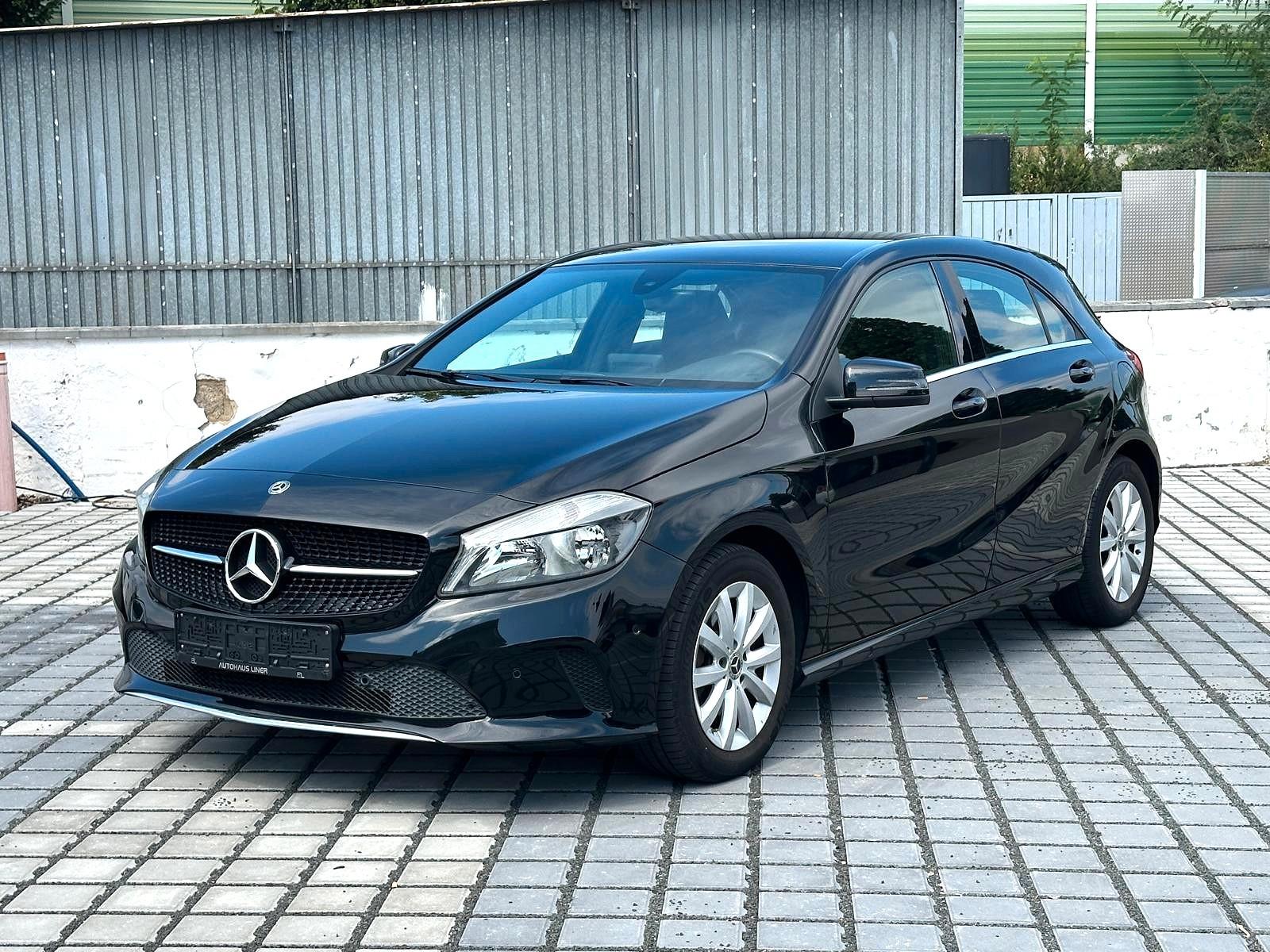 Mercedes-Benz A 180 BlueEfficiency Style* NAVI * SHZ * 69tkm *