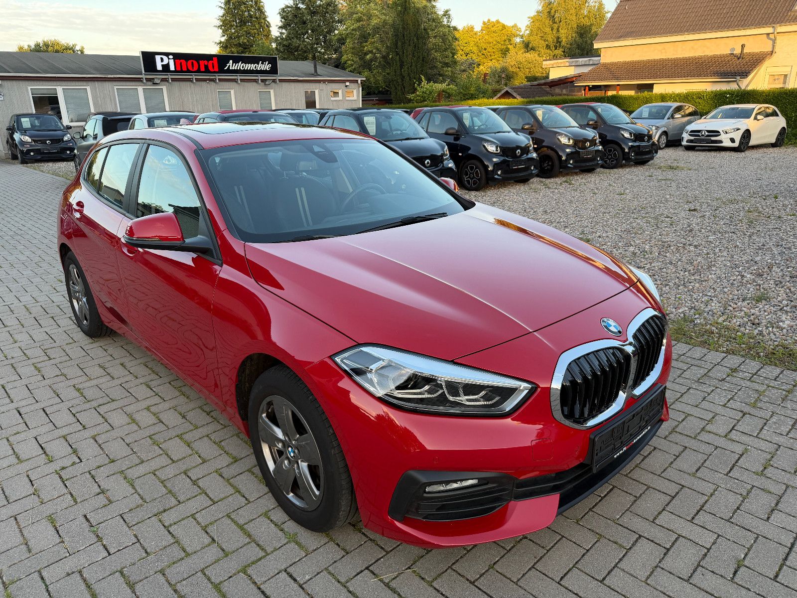 BMW 118i Advantage-NAVI-PANO-VIRTUAL-LED-SPORT-