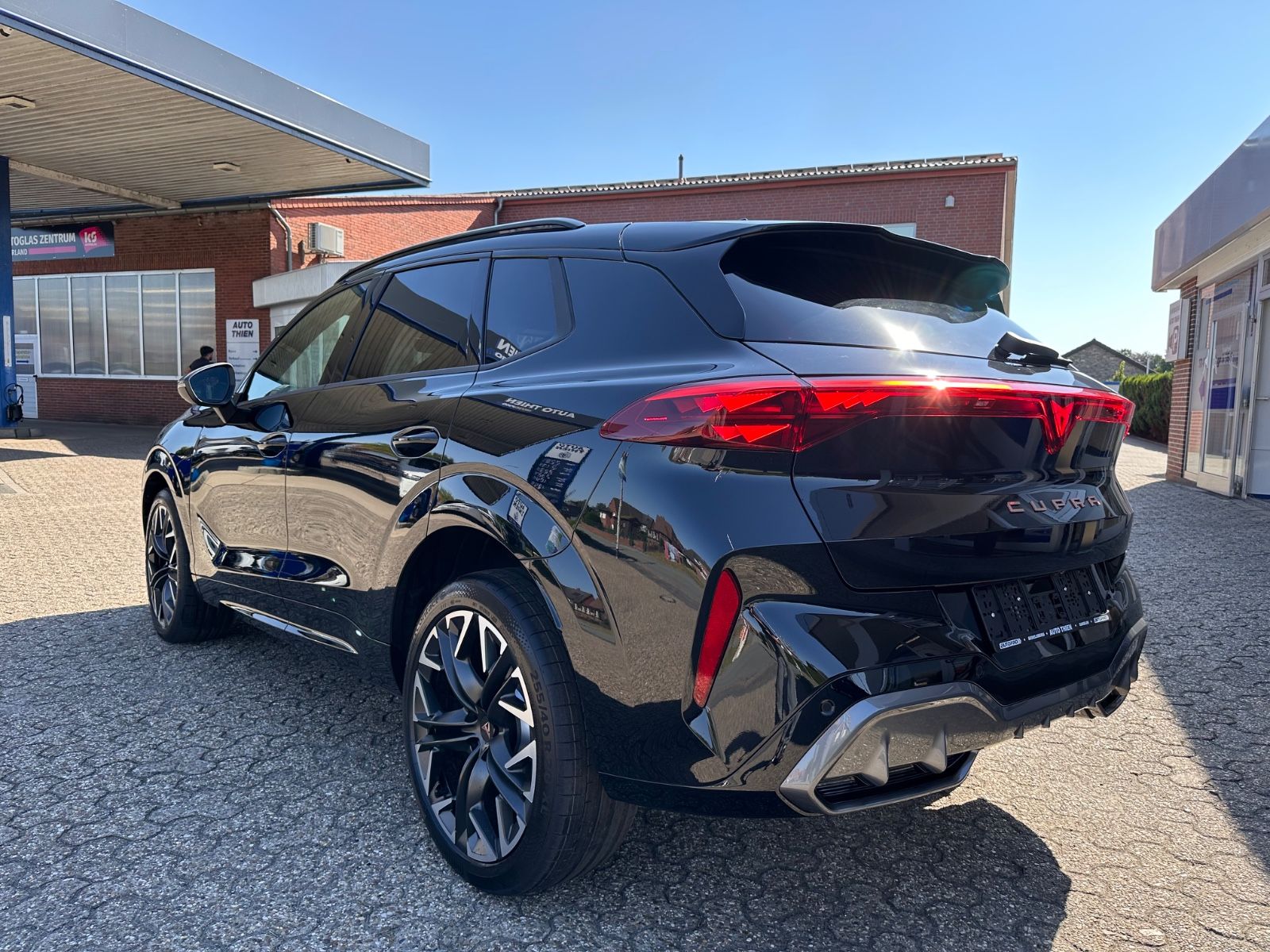Fahrzeugabbildung CUPRA Terramar VZ 2.0 TSI 4Dr. DSG MATRIX/Pano/ACC/AHK