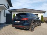 Volkswagen Touareg 3.0 V6 TDI ACC 19 Zoll Luftfederung AHK - Volkswagen Touareg mit Diesel-Antrieb: Vollleder, mit Apple Carplay