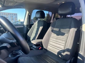 Volkswagen Touran - 9