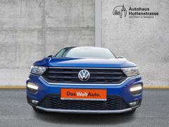 Fahrzeugabbildung Volkswagen T-Roc 1.5 TSI DSG Active NAVI SHZ PDC APP DAB+