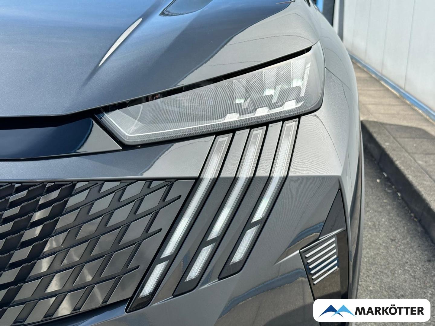 Peugeot 3008 GT Plug-In Hybrid 225 AHK/360°/Massage/Pano