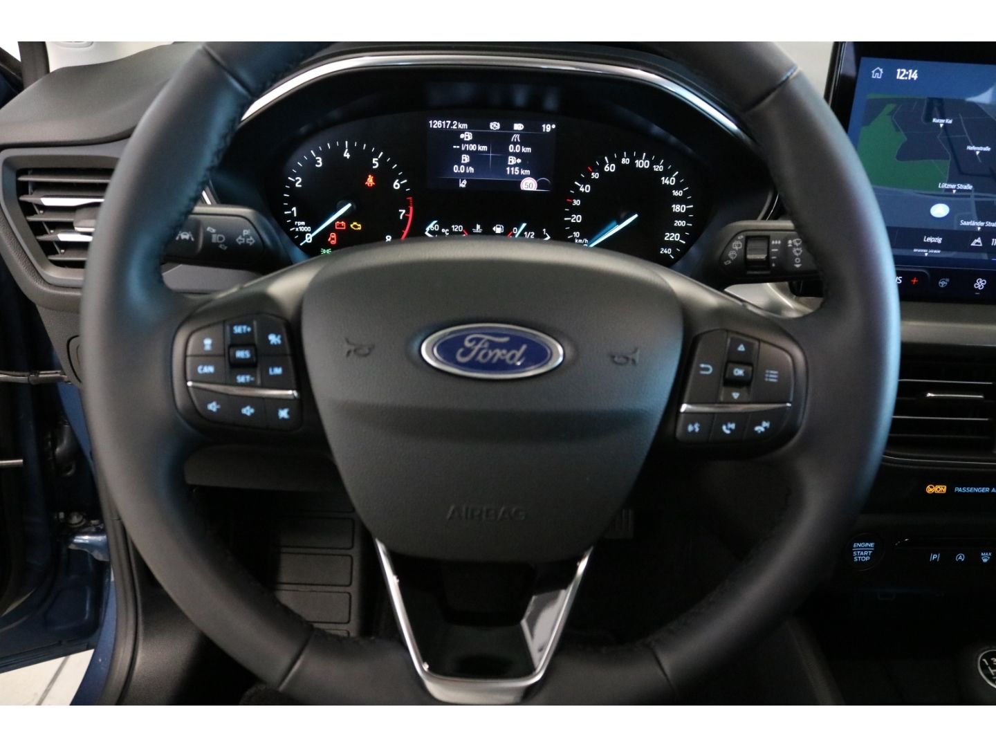 Fahrzeugabbildung Ford Focus Turnier Titanium Tempomat SpurhalteASS LED