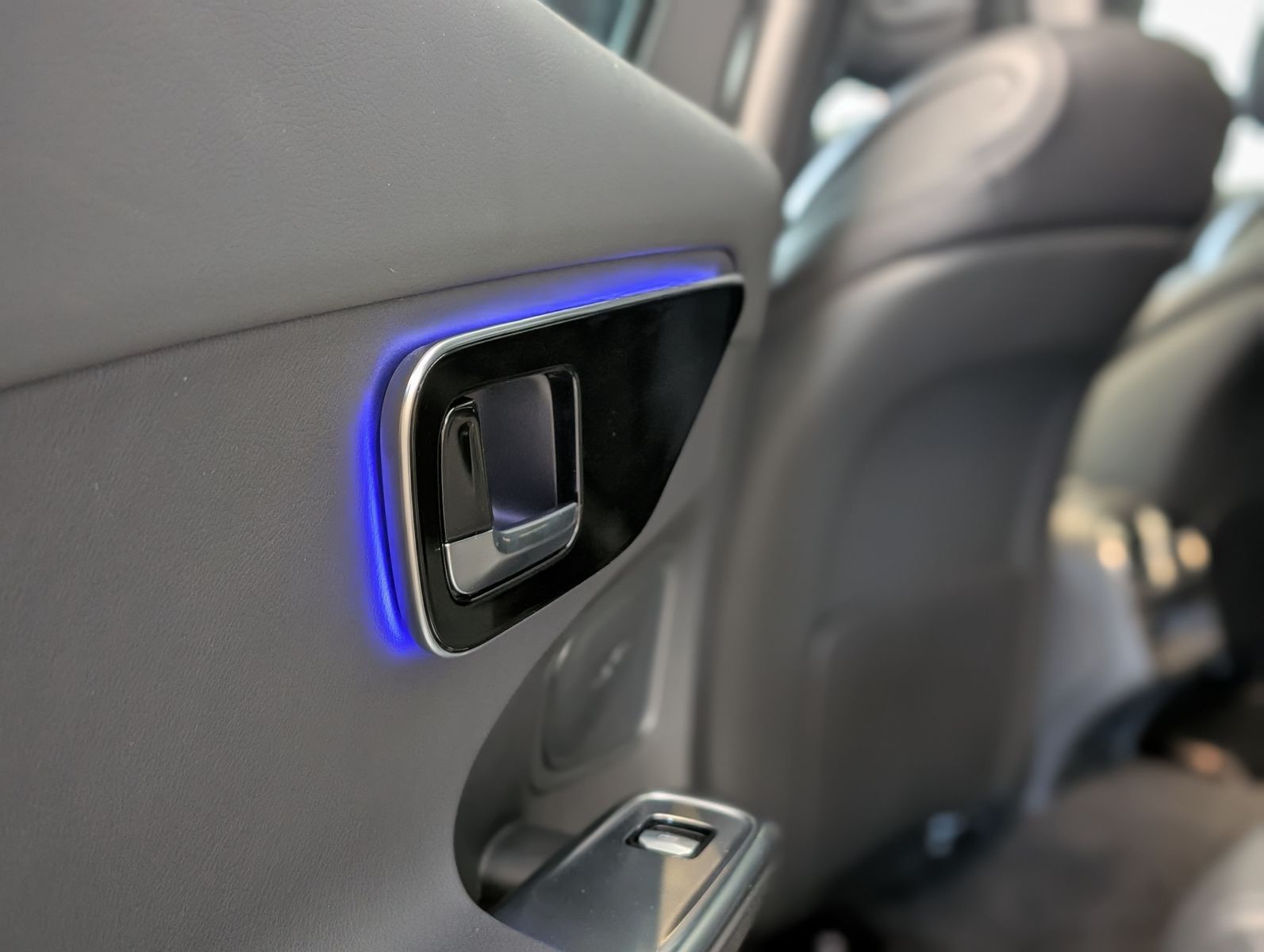 Fahrzeugabbildung Mercedes-Benz C 220 d T 4M Avantgard Night LED Pano Kamera AHK