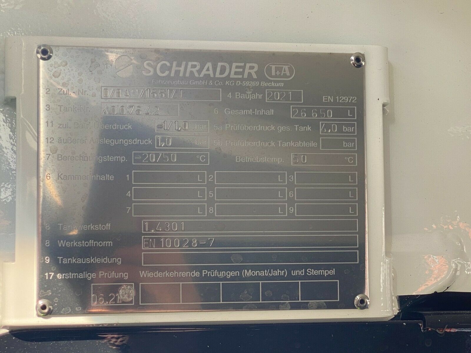 Fahrzeugabbildung MAN TGX 18.470 mit Schrader S/D ADR Auflieger