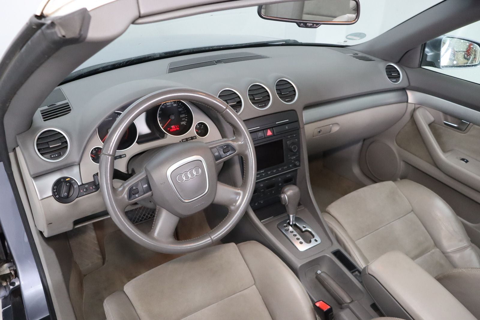 Fahrzeugabbildung Audi A4 Cabriolet 2.0 TDI Top-Zustand * Automatik