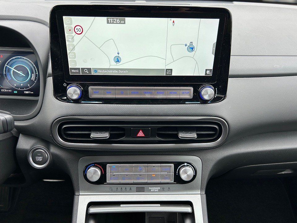 Fahrzeugabbildung Hyundai KONA EV 64kWh TREND NAV-P GARANTIE 1.HD CARPLAY+
