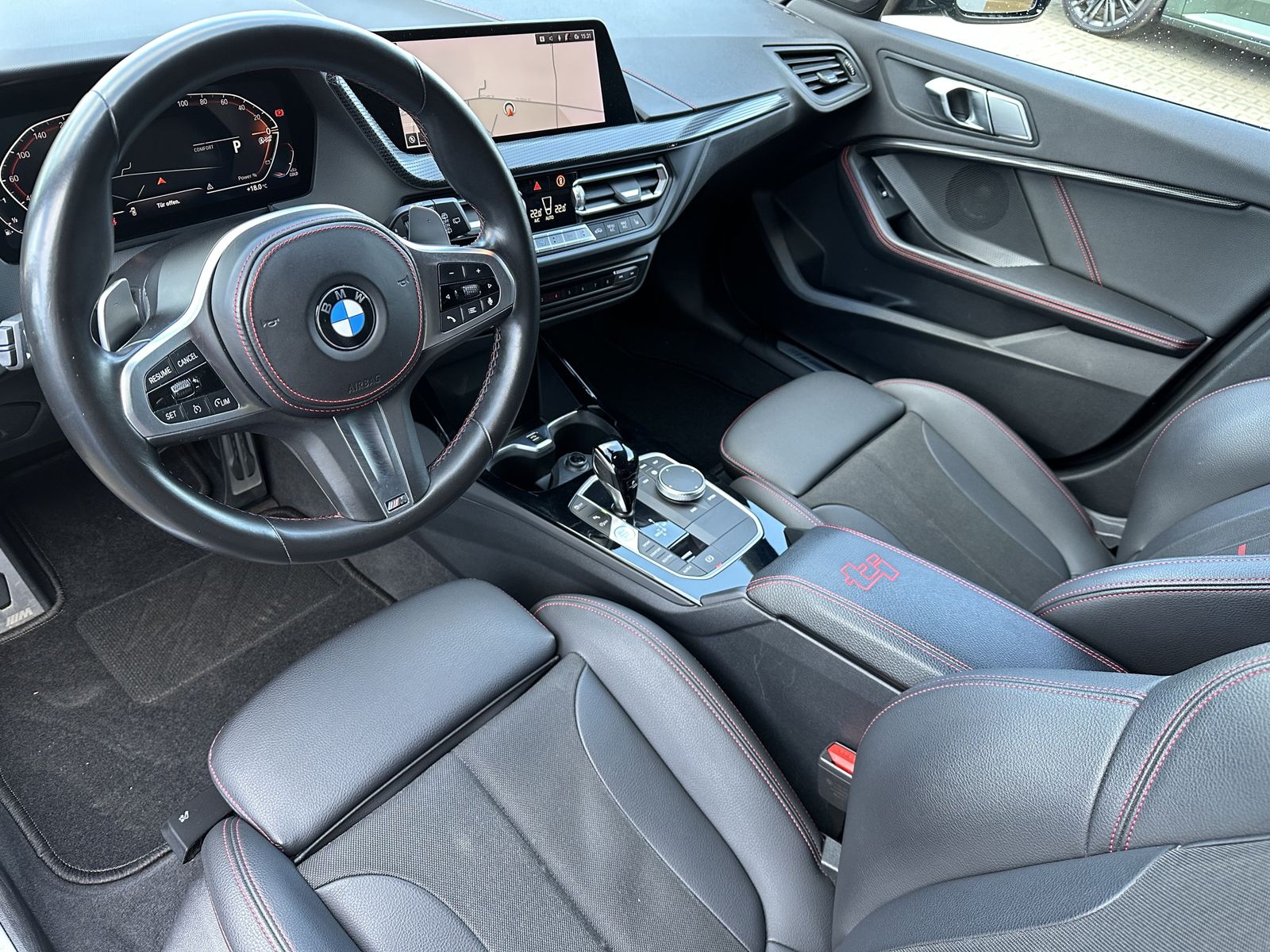 Fahrzeugabbildung BMW 128ti 5-Türer Sport-Aut NAV+LED+HIFI+19ZO+SHZ+VC