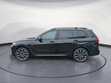 BMW X7 M50i Innovationsp. Sport Aut. Komfortsitze - BMW X7 M50 mit Benzin-Antrieb: Geländewagen, Automatik