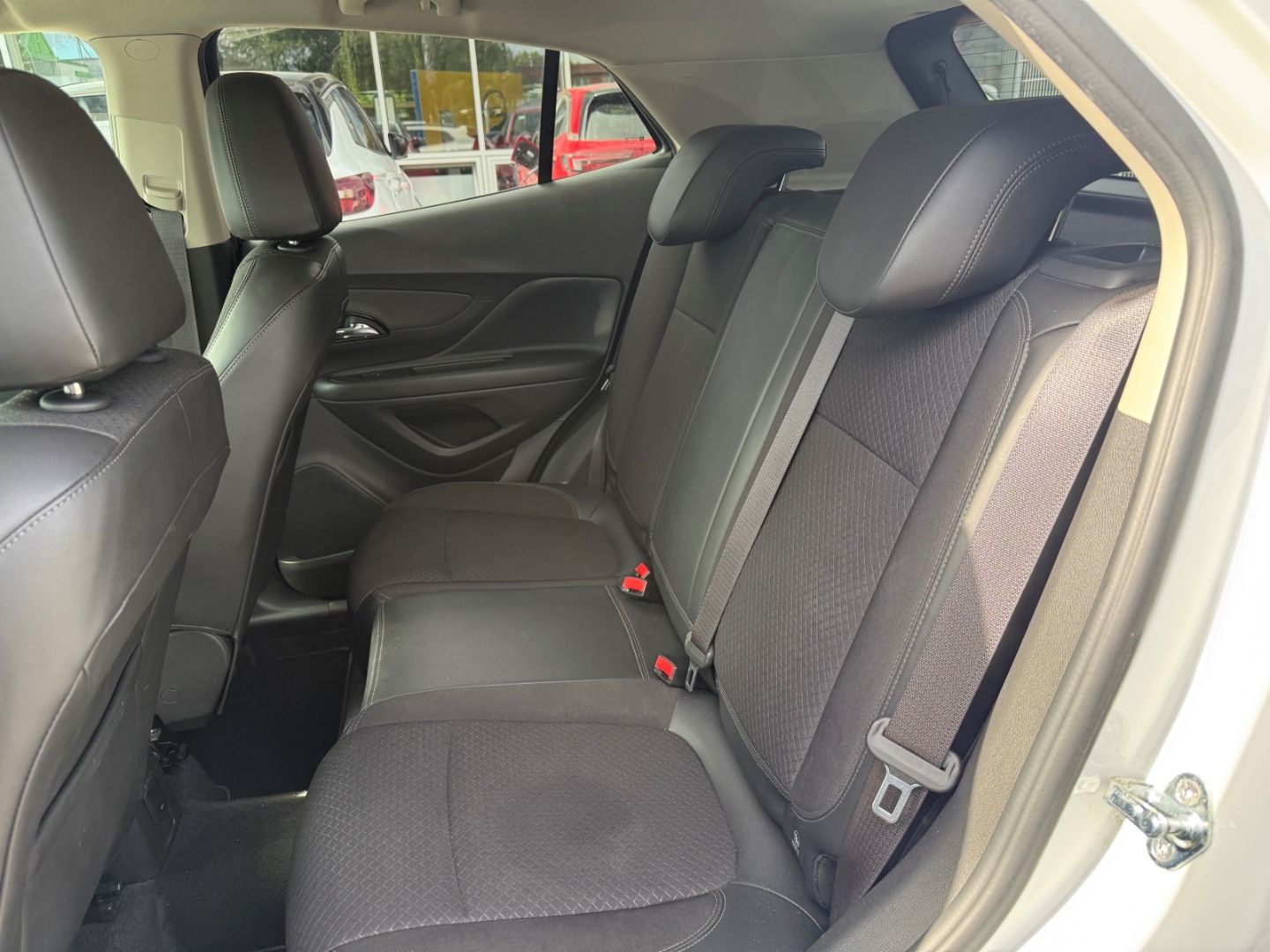 Fahrzeugabbildung Opel Mokka X Innovation mit Allwetter+PDC+AHK