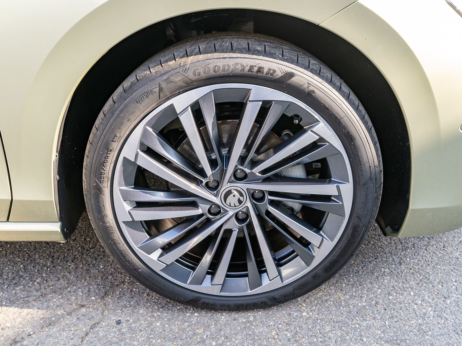 Skoda Superb - Bild 7