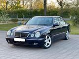 Mercedes-Benz E 320 CDI AVANTGARDE Avantgarde - Mercedes-Benz E 320 aus 2000