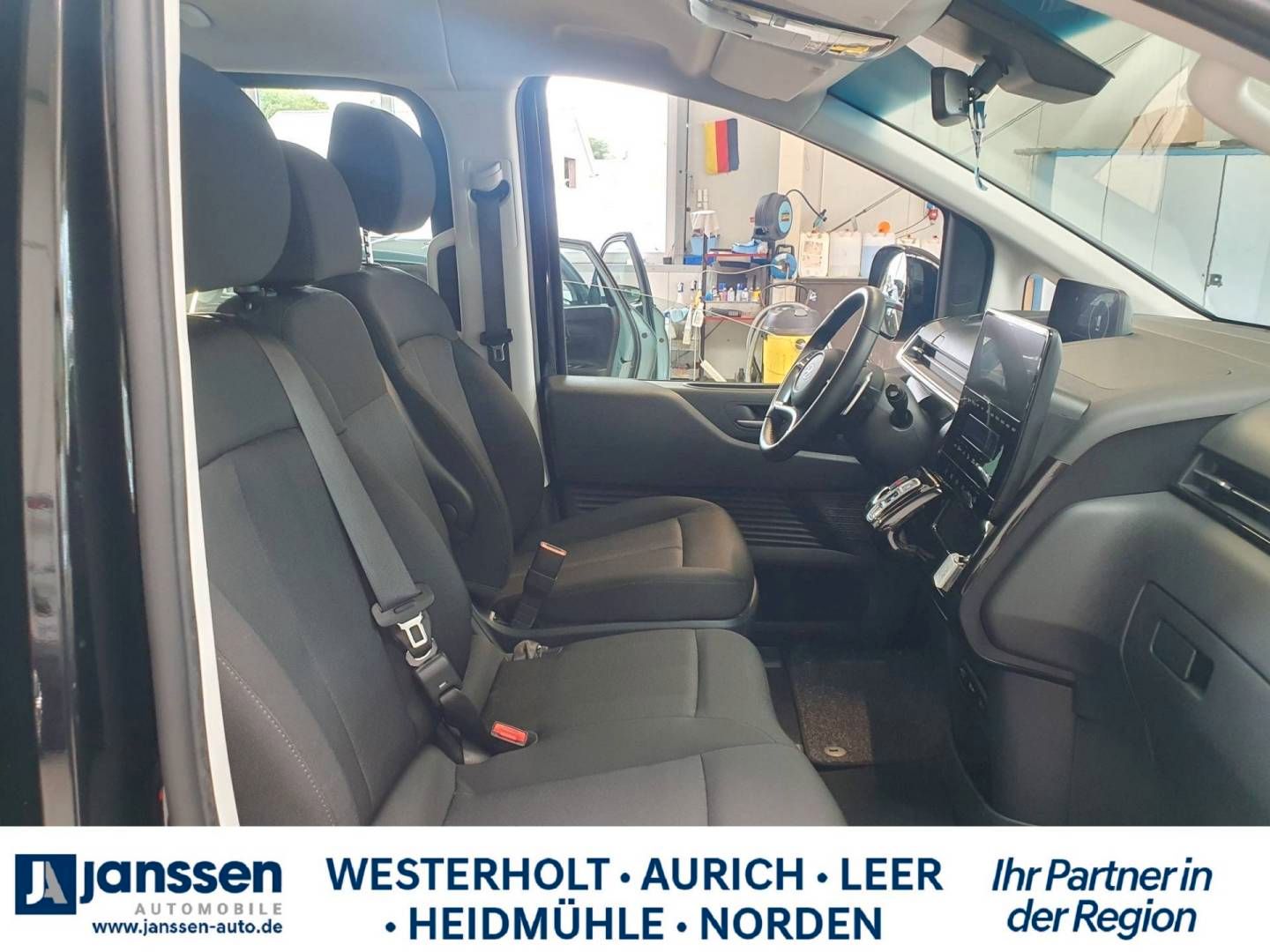 Fahrzeugabbildung Hyundai STARIA 9-Sitzer TREND