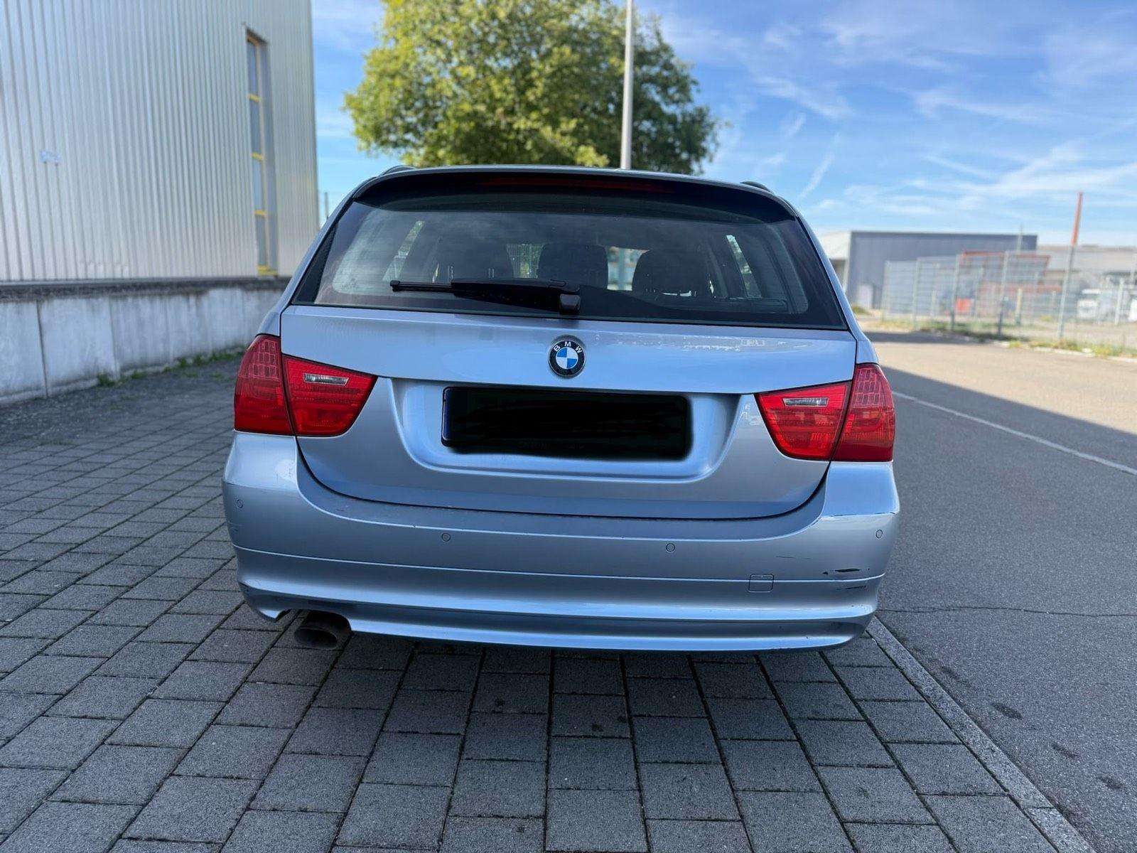 BMW 318 2012 — photo 8