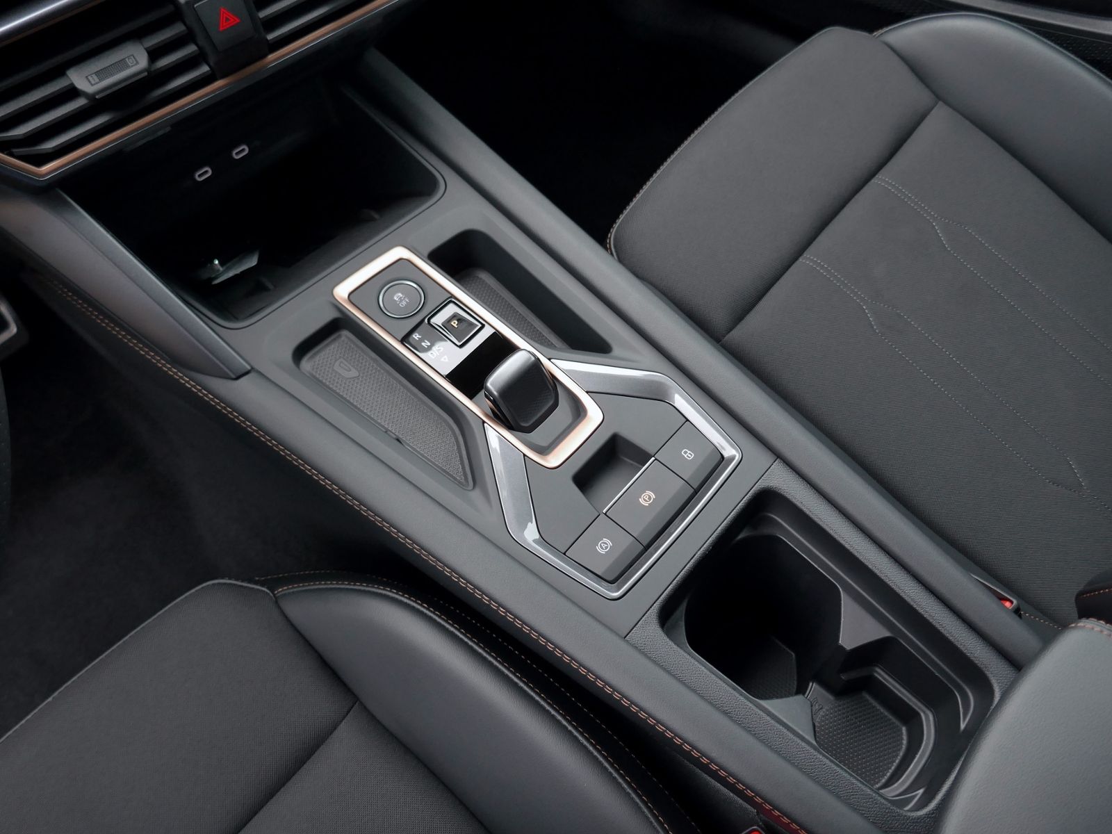 Fahrzeugabbildung CUPRA Formentor 2.0 TDI | LED AHK RFK ACC Navi App